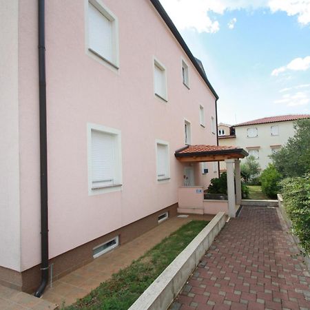 Apartment Mendikovic Porec Esterno foto