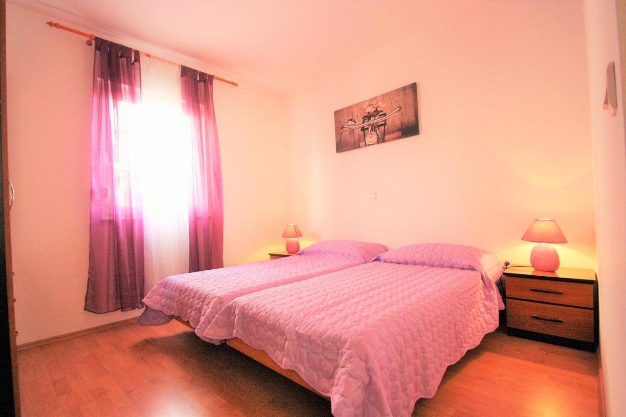 Apartment Mendikovic Porec Esterno foto