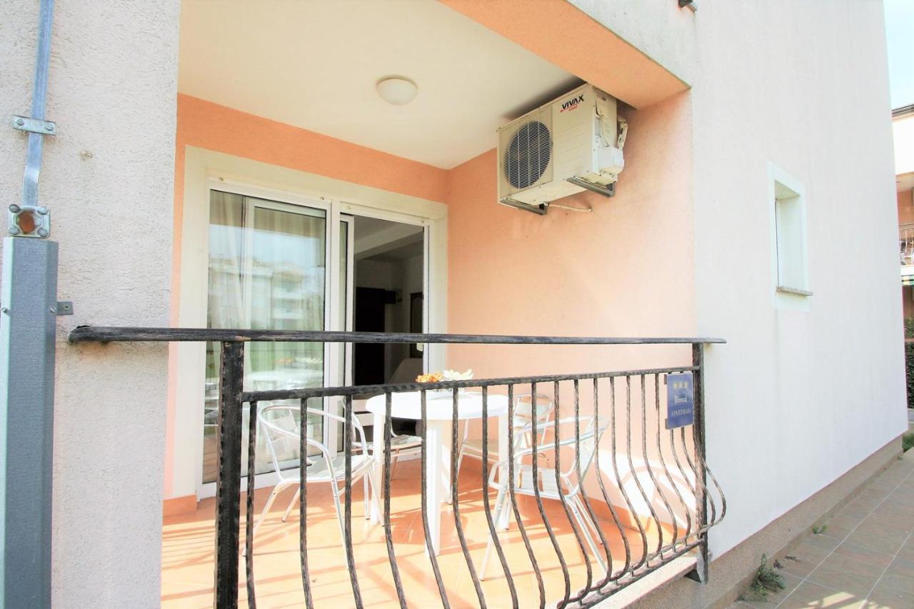 Apartment Mendikovic Porec Esterno foto
